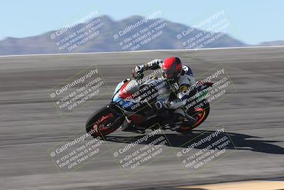 media/Oct-13-2025-Moto Forza (Mon) [[a66d839500]]/3-B Group/Session 2 (Bowl)/